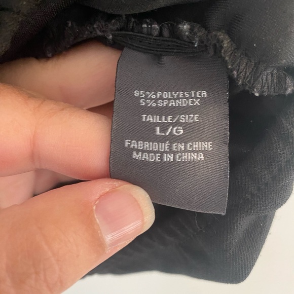 Puffy sleeves black ruched top - Picture 4 of 4